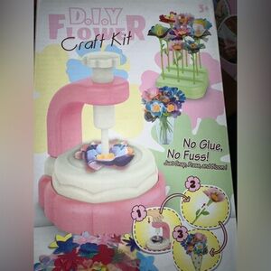 BRAND NEW. NWT. DIY Flower Craft Kit - Pink. MUST BE BUNDLED